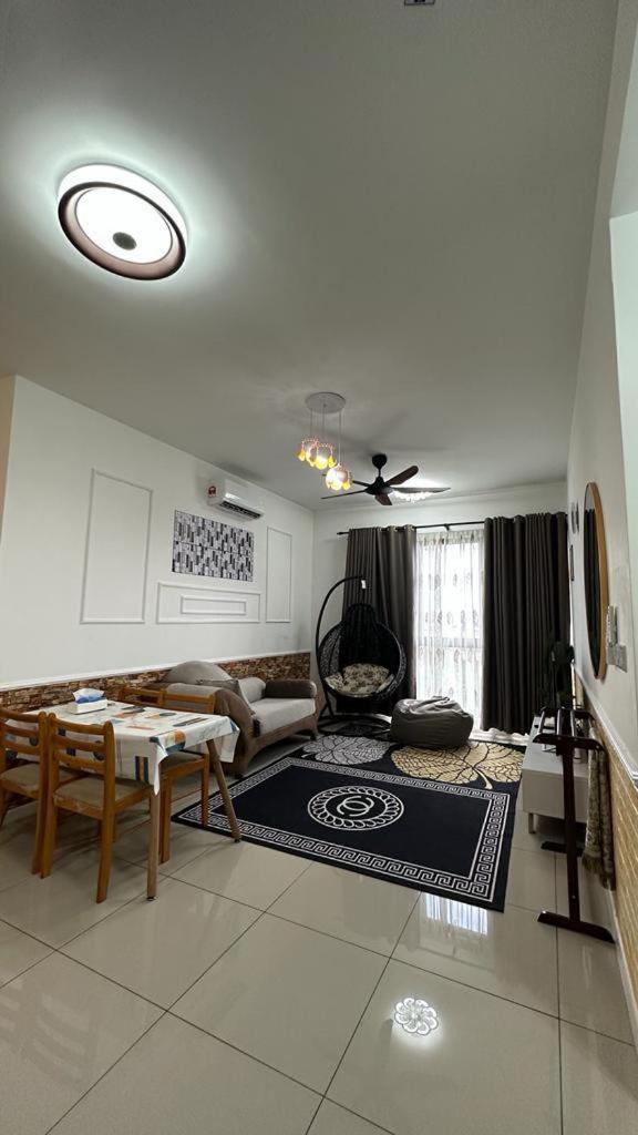 The Clio 2 Residences: Hub Near Ioi Mall Apartment
